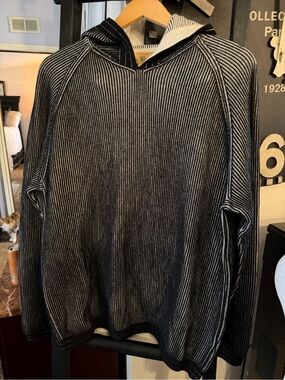 Tre Vero Black & White Striped Hooded Pullover